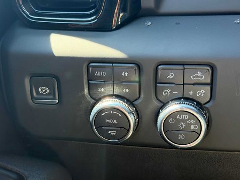 Used 2023 GMC Sierra 1500 AT4 AWD/4WD image 15
