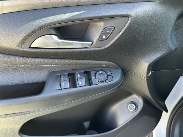 Used 2025 Buick Envista Sport Touring w/ Convenience I Package FWD image 18