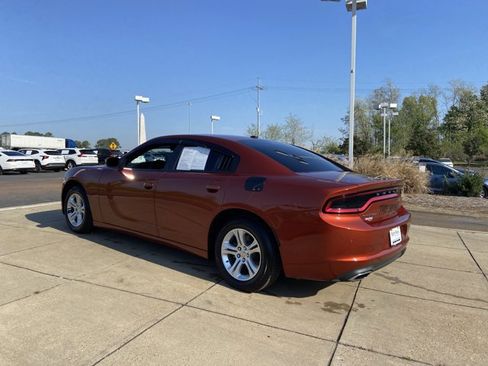 Used 2022 Dodge Charger SXT image 8