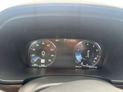 Used 2018 Volvo S90 T6 Momentum w/ Convenience Package image 28