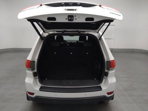 Used 2019 Jeep Grand Cherokee Laredo w/ Laredo X Package RWD image 29
