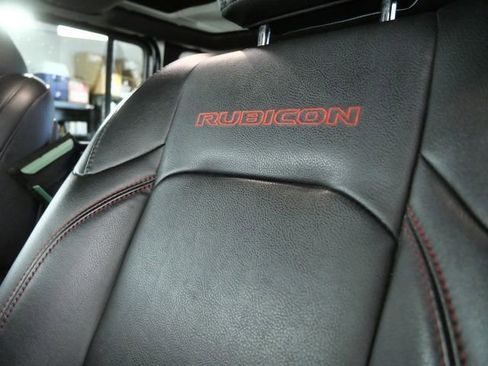 Used 2023 Jeep Wrangler Unlimited Rubicon w/ Cold Weather Group AWD/4WD image 18