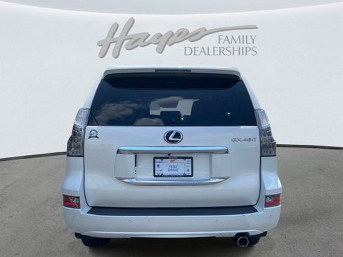 Used 2020 Lexus GX 460 Premium w/ Premium Package AWD/4WD image 4