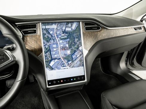 Used 2016 Tesla Model S AWD image 12