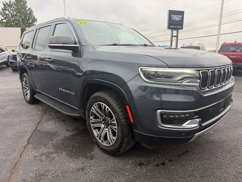 Used 2024 Jeep Wagoneer Series II w/ Flexible Seating Group AWD/4WD image 10