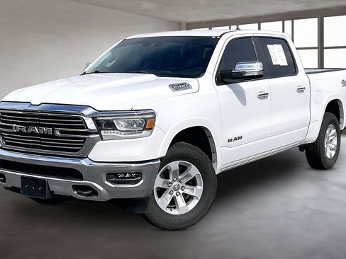 Used 2022 RAM 1500 Laramie w/ Off Road Group AWD/4WD image 3