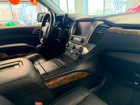 Used 2016 GMC Yukon Denali image 42
