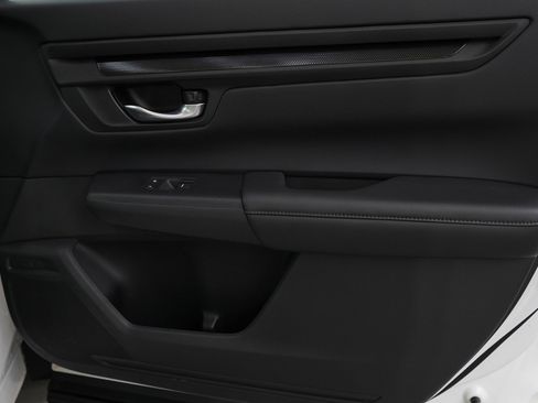 Used 2023 Honda CR-V LX image 11