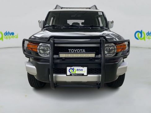 Used 2010 Toyota FJ Cruiser 4WD image 14