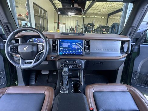 Used 2024 Ford Bronco Outer Banks image 25