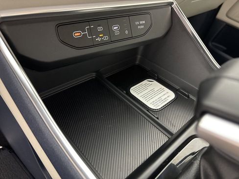 New 2026 Kia Carnival EX FWD image 41