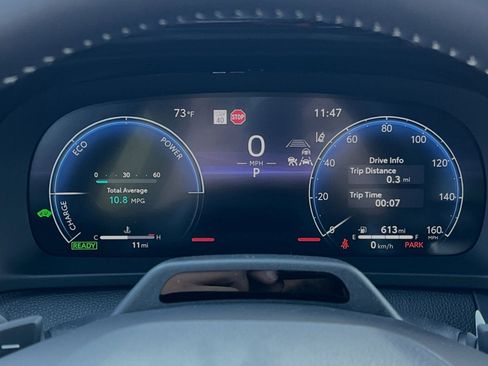 New 2025 Toyota Crown Signia image 29