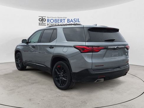 Used 2023 Chevrolet Traverse Premier w/ Redline Edition image 3