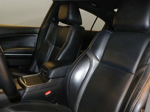 Used 2021 Dodge Charger SXT w/ Leather Interior Group image 15