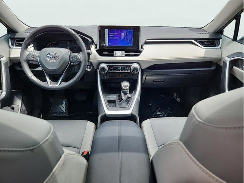 Used 2024 Toyota RAV4 XLE Premium FWD image 10