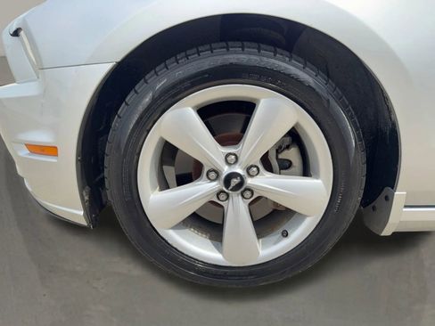 Used 2014 Ford Mustang GT Premium w/ Equipment Group 401A RWD image 12