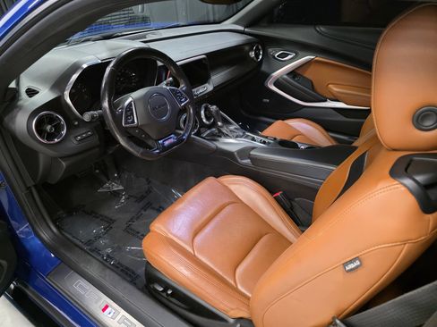Used 2021 Chevrolet Camaro SS RWD image 21
