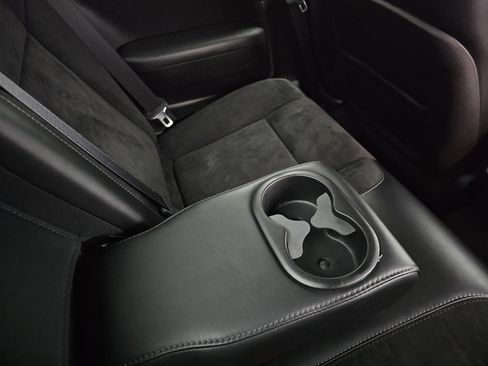 Used 2016 Dodge Challenger R/T Plus image 21