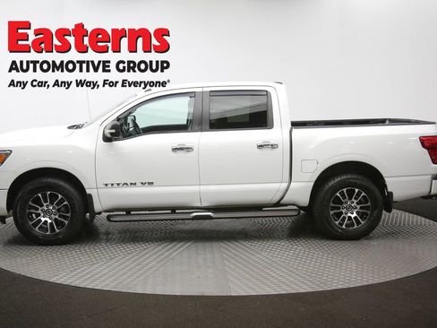 Used 2020 Nissan Titan SV w/ SV Convenience Package image 62