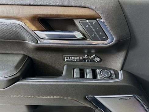 Used 2024 Chevrolet Silverado 1500 High Country w/ High Country Premium Package image 17