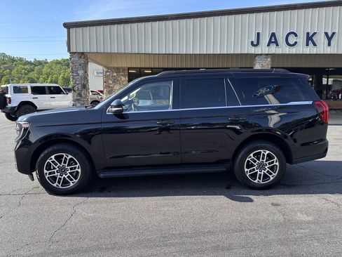 Used 2025 Ford Expedition Active AWD/4WD image 1