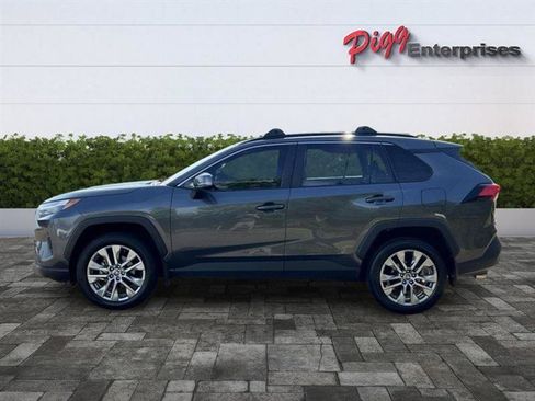 Used 2024 Toyota RAV4 XLE Premium FWD image 3