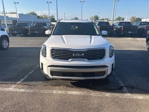 Used 2023 Kia Telluride S w/ S Sunroof Package image 2