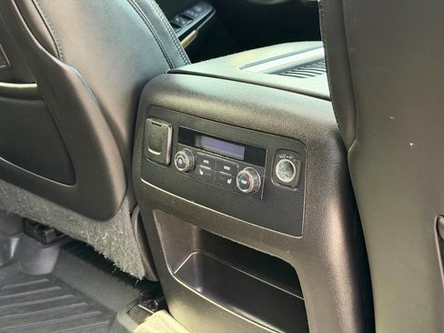 Used 2016 GMC Yukon XL Denali AWD/4WD image 28