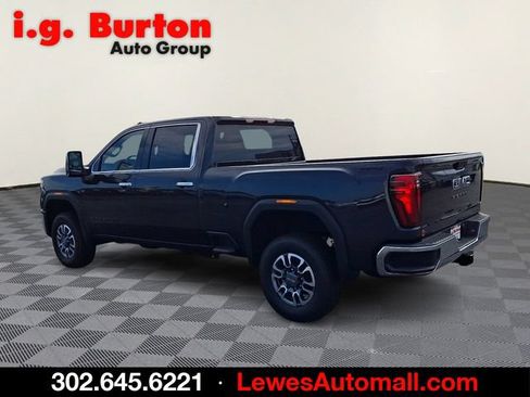 New 2026 GMC Sierra 2500 SLT w/ LPO, Black Badging Package AWD/4WD image 3