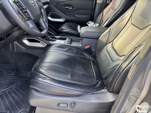 Used 2022 Nissan Frontier SV image 13