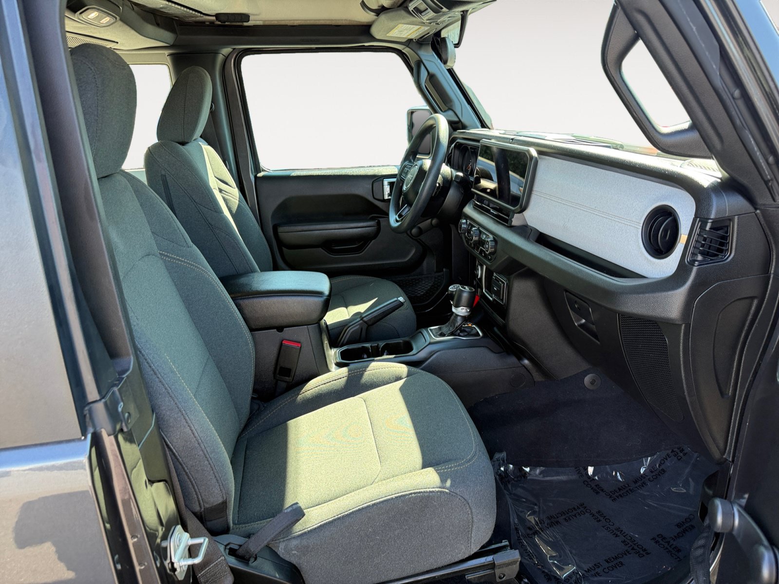 Used 2024 Jeep Wrangler Sport AWD/4WD image 19