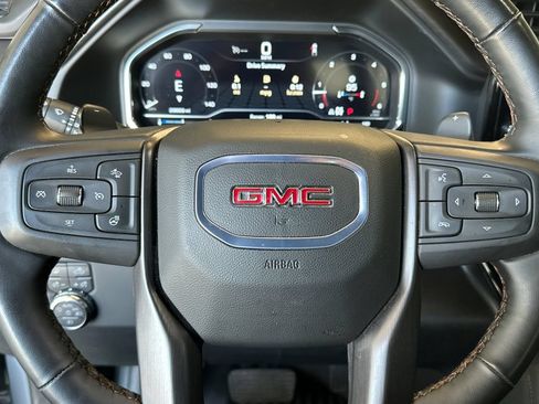 Used 2025 GMC Sierra 1500 AT4 w/ Technology Package AWD/4WD image 22