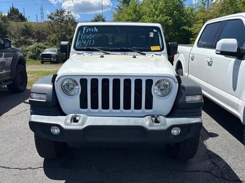 Used 2020 Jeep Gladiator Sport w/ Quick Order Package 24S image 4
