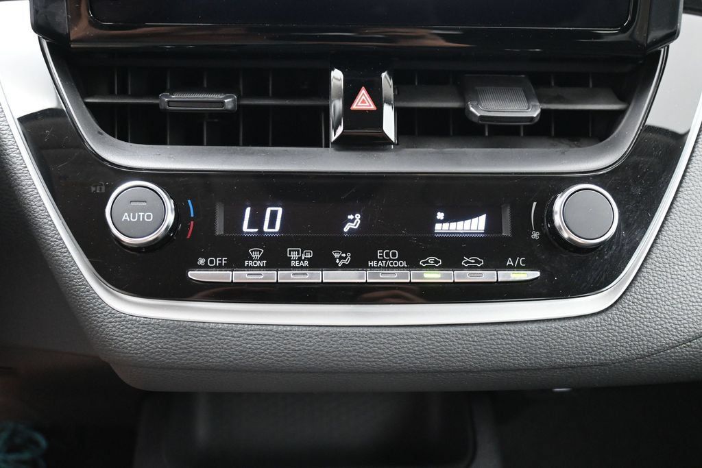 Used 2026 Toyota Corolla LE FWD image 20