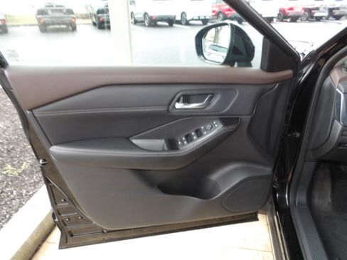 Certified 2023 Nissan Rogue SV w/ SV Premium B Package image 24