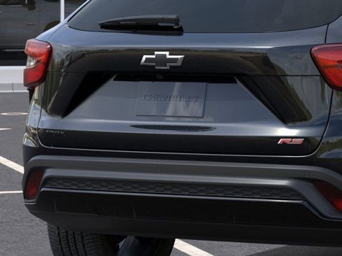 New 2026 Chevrolet Trax RS w/ Sunroof Package image 38
