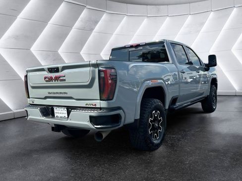 Used 2024 GMC Sierra 2500 AT4 w/ AT4 Premium Plus Package AWD/4WD image 7
