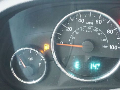 Used 2012 Jeep Wrangler Unlimited Sport image 36