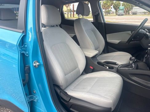 Used 2022 Hyundai Kona SEL w/ Convenience Package FWD image 16