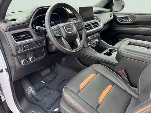 Used 2023 GMC Yukon AT4 AWD/4WD image 9