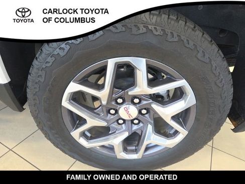 Used 2024 GMC Sierra 1500 SLT w/ SLT Premium Plus Package AWD/4WD image 10