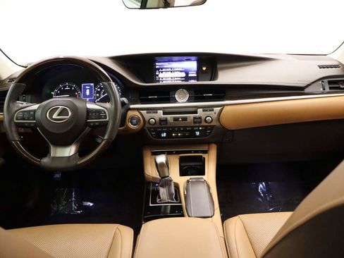 Used 2017 Lexus ES 350 w/ Navigation System Package image 14