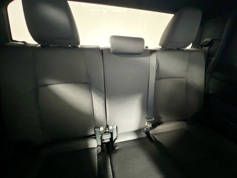 Used 2025 Toyota Tacoma SR5 image 33