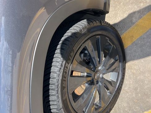 Used 2022 Subaru Ascent Onyx Edition image 39