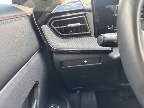 Used 2026 Nissan Kicks SR AWD/4WD image 32