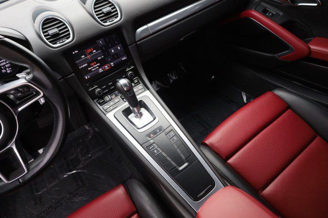 Used 2018 Porsche 718 Cayman RWD image 31