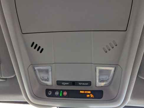 Certified 2020 Chevrolet Equinox LT image 26