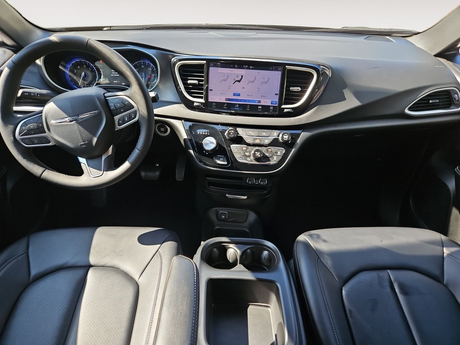 Used 2025 Chrysler Pacifica Select FWD image 10