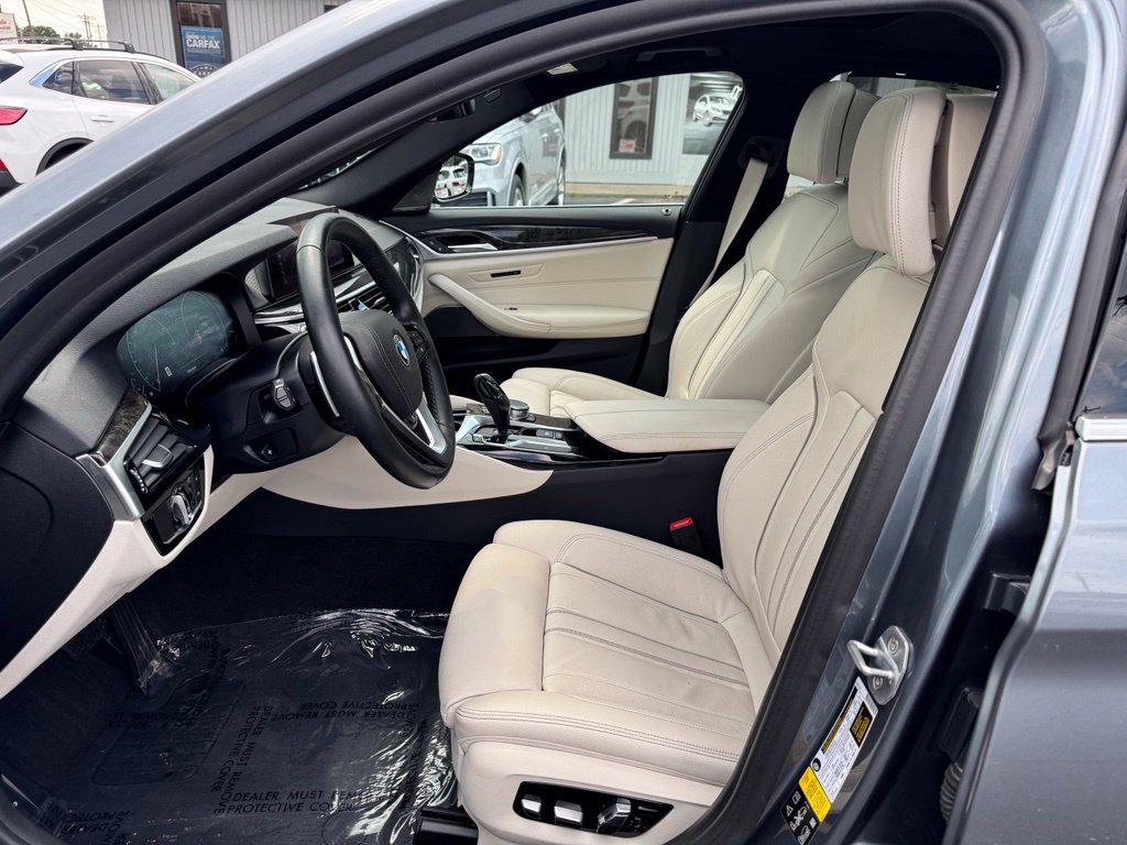 Used 2019 BMW 530i xDrive w/ Executive Package AWD/4WD image 13
