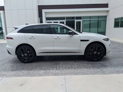 New 2026 Jaguar F-PACE R-Dynamic S image 3